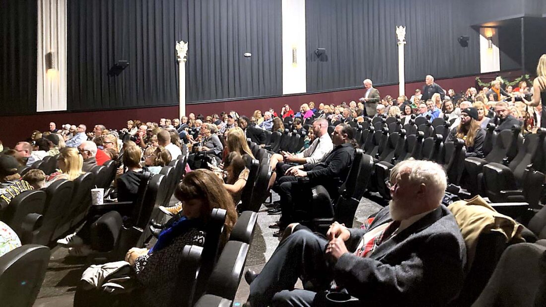 Joy of christmas light show columbiana